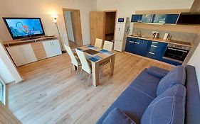 Moderni Apartman Horni Marsov - By Alka