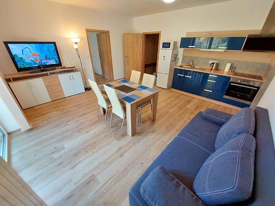 Moderni Apartman Horni Marsov - By Alka Exterior foto